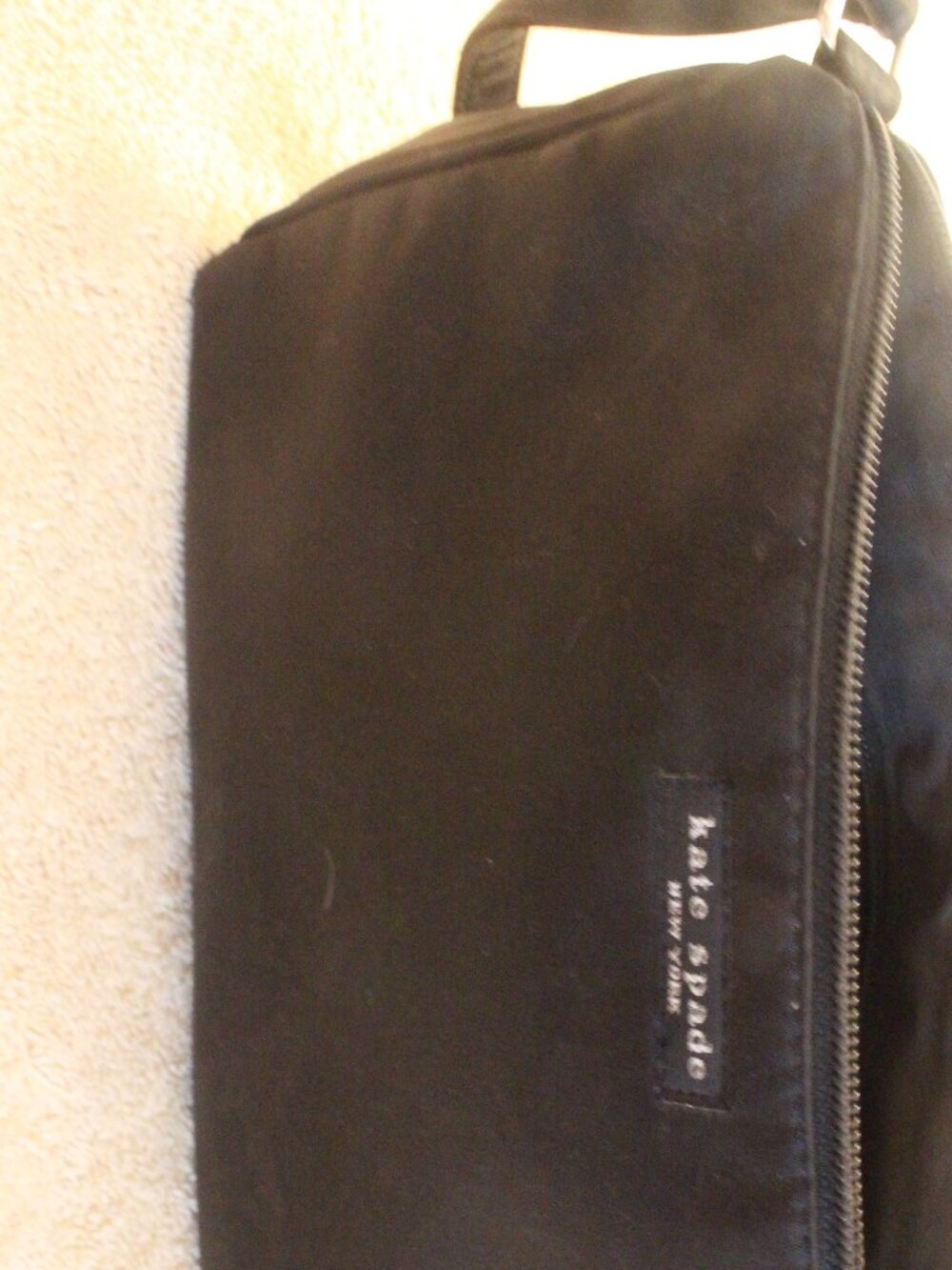 Title: Kate Spade Black Zip Top Shoulder Bag